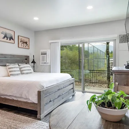 Prospector Lodge 616 By Moose Management